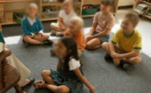 幼兒園教師個(gè)人先進(jìn)事跡材料